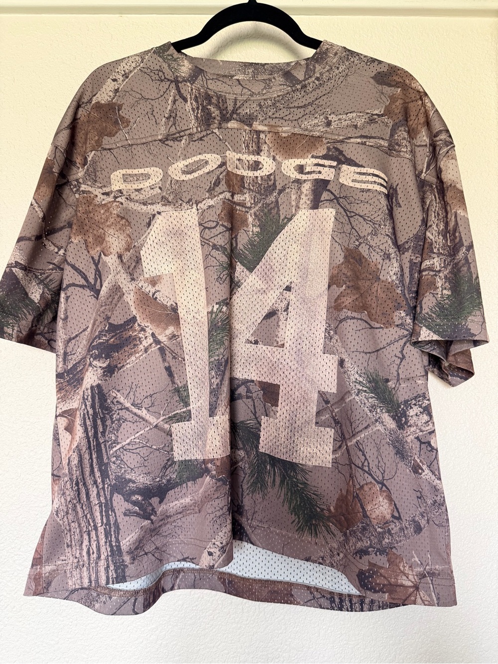 Hollister Camo Jersey Shirt with Large 14 Graphic - Taupe Brown